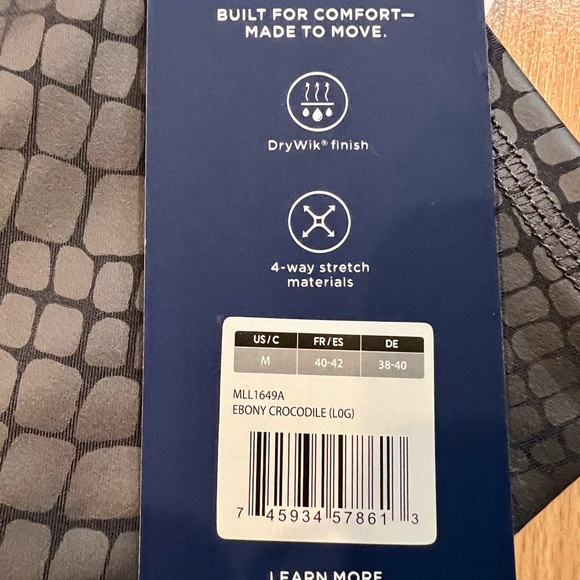 NWT Marika Ebony Crocodile Leggings- Size Medium - Picture 10 of 11